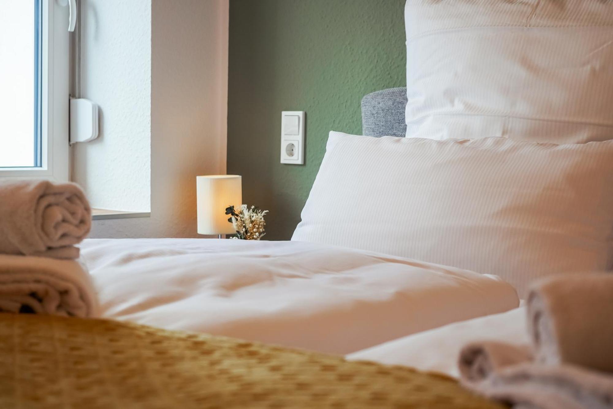 7Seas Boutique Aparthotel Homburg - Stilvoll, Digital & Ideal Fuer Familie & Business Phòng bức ảnh